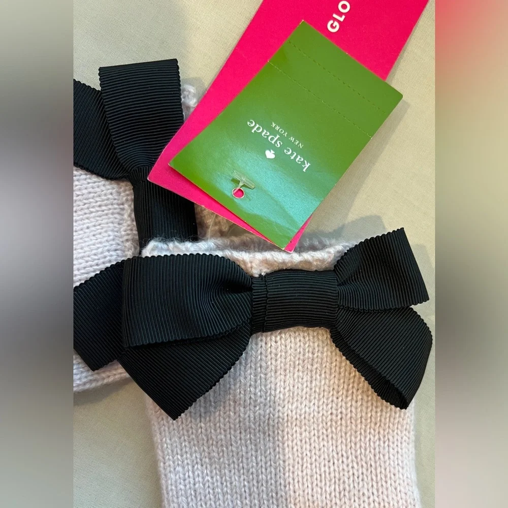 Kate Spade: Grosgrain Bow Glove w/ Touch Tips - Plum Dawn/Black Bow